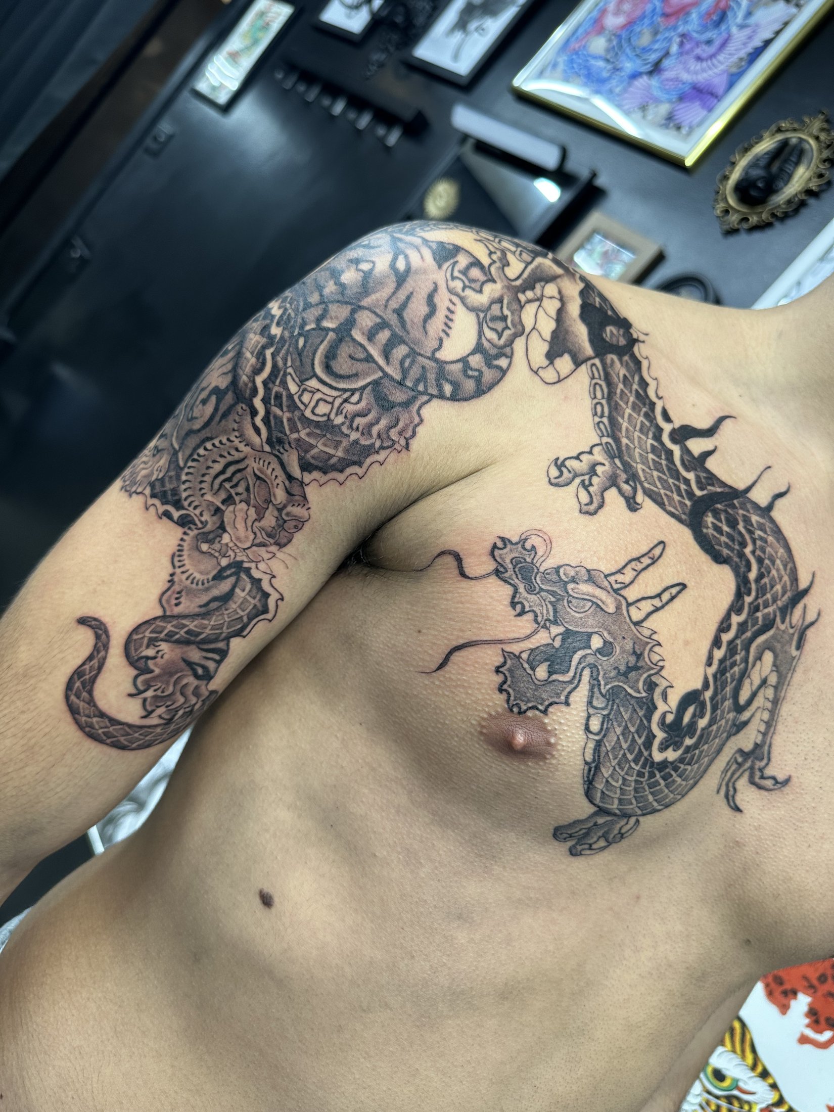 Japanese illustrative tattoo by Suze Tattoos — piece 20