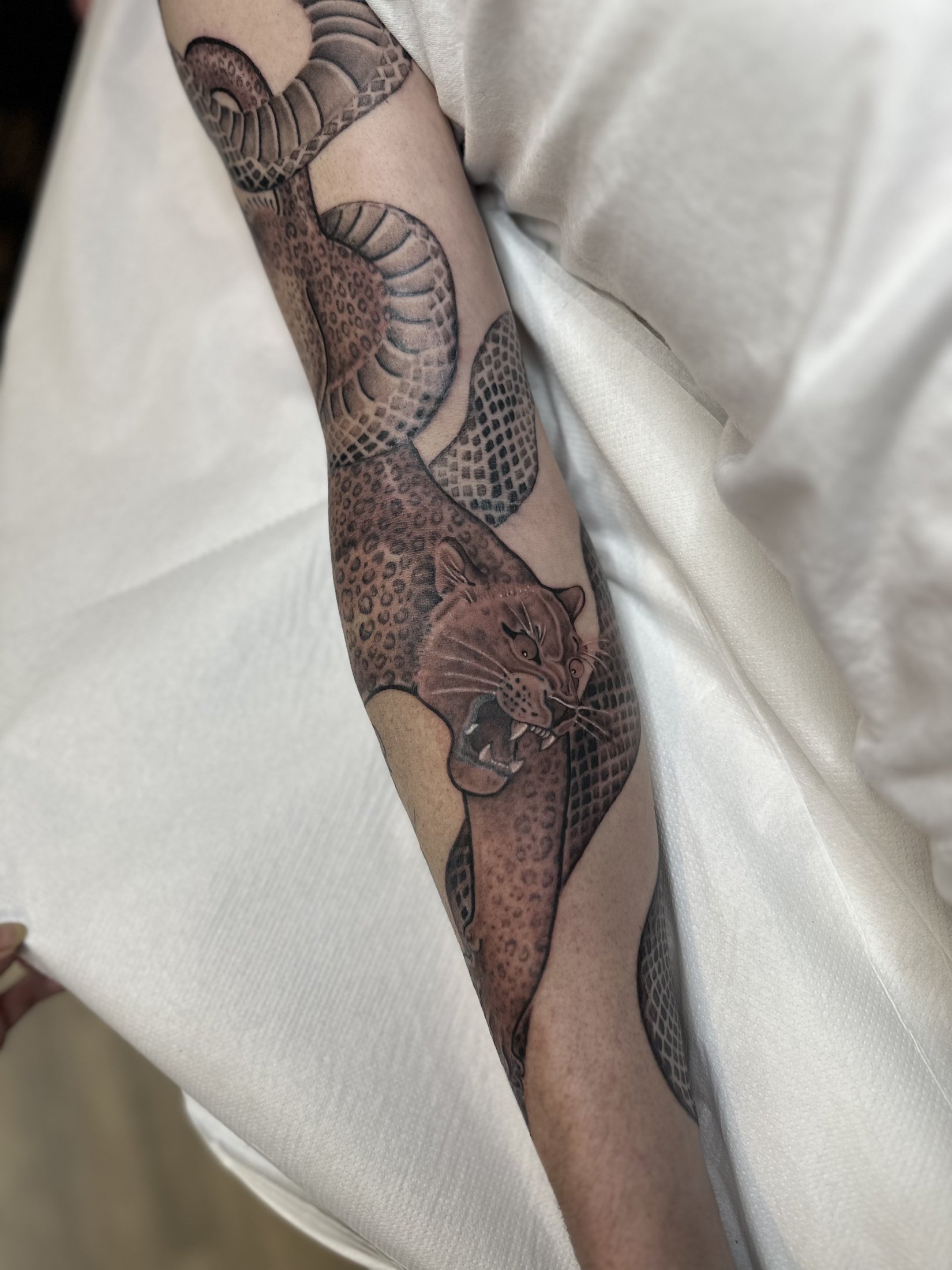 Japanese illustrative tattoo by Suze Tattoos — piece 26